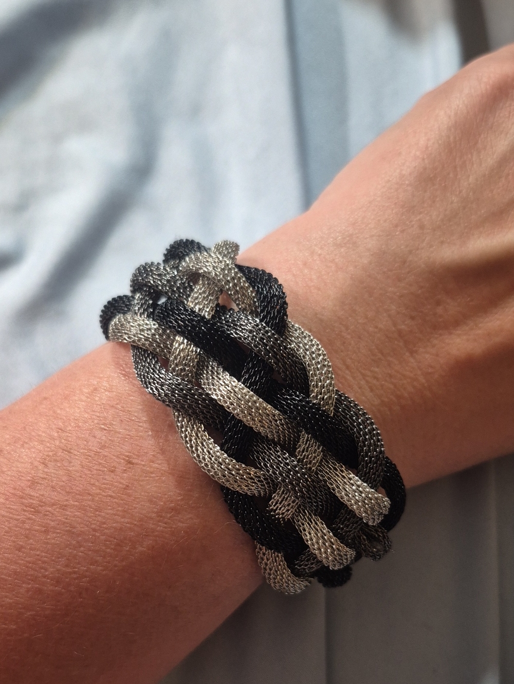 Blaxk Silver Tricolor Woven Mesh Magnetic Bracelet